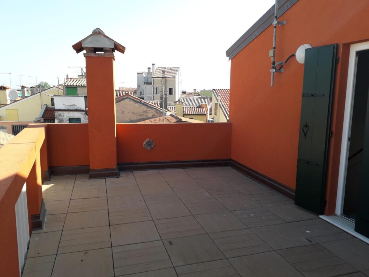 דירות קיוג'ה Mansarda Settimo Cielo מראה חיצוני תמונה